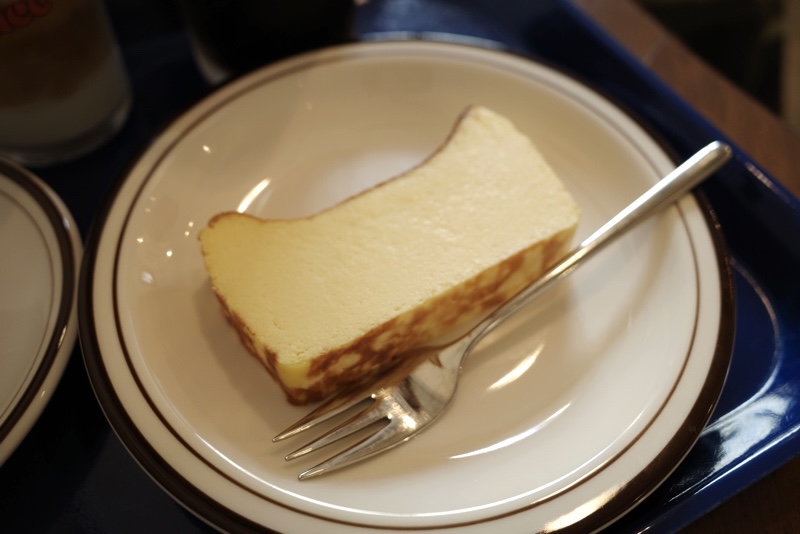 濃厚なバスクチーズケーキのアップ