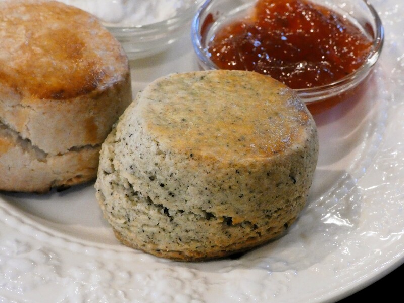 TEA ROOM flower bird（ティールーム フラワーバード）　　紅茶スコーン