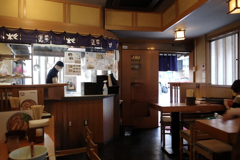 因幡うどん　渡辺通店　店内