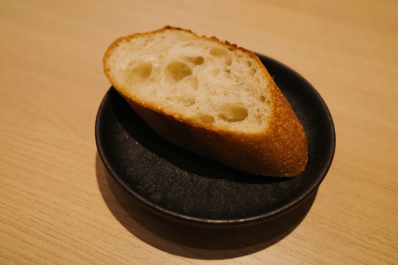 ワイン食堂Vin-Vie　バンビ　パン　トッチャベーカリーのバゲット