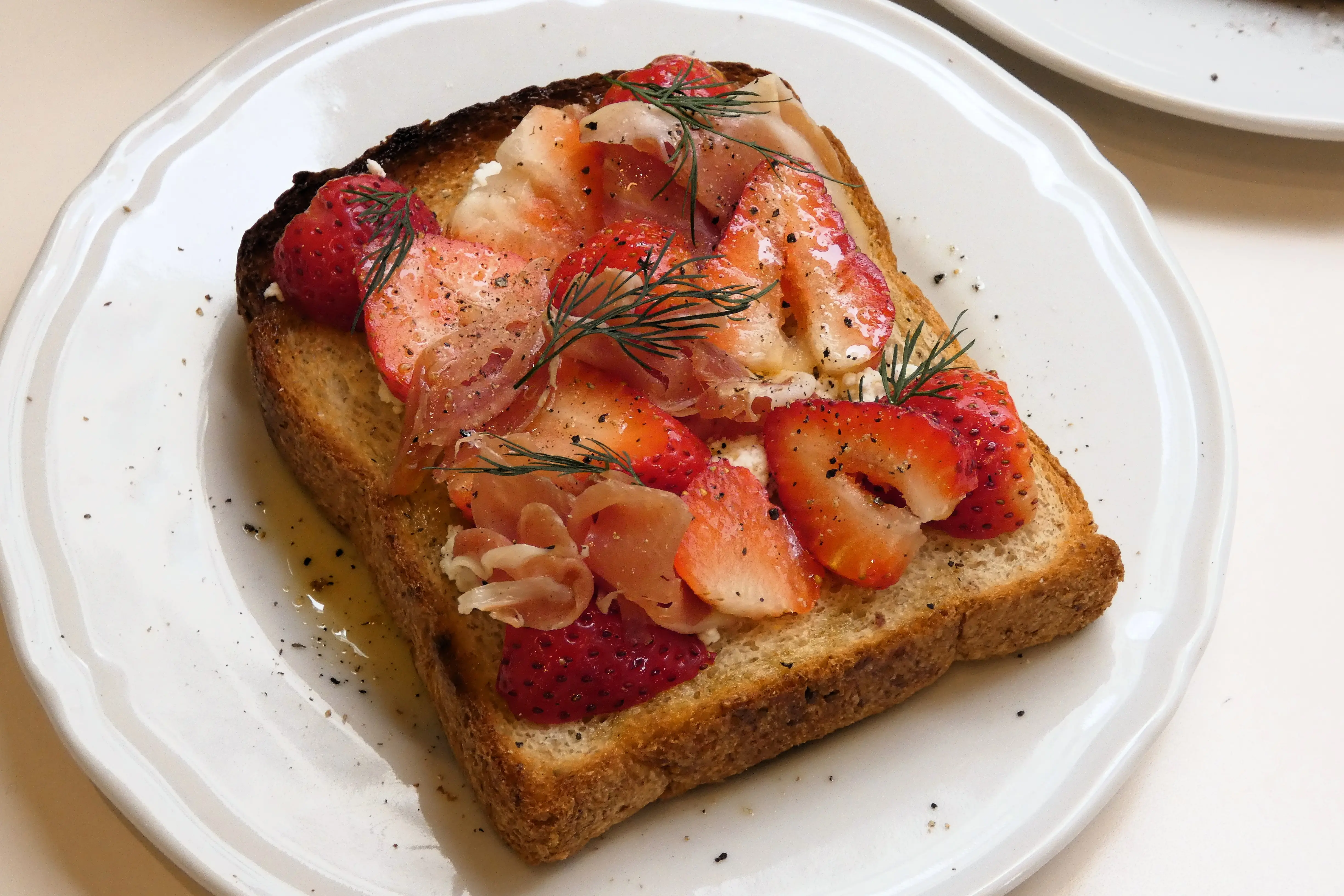 HOC いちごトースト